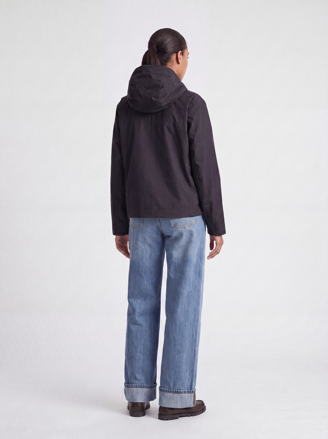 model_shot-back